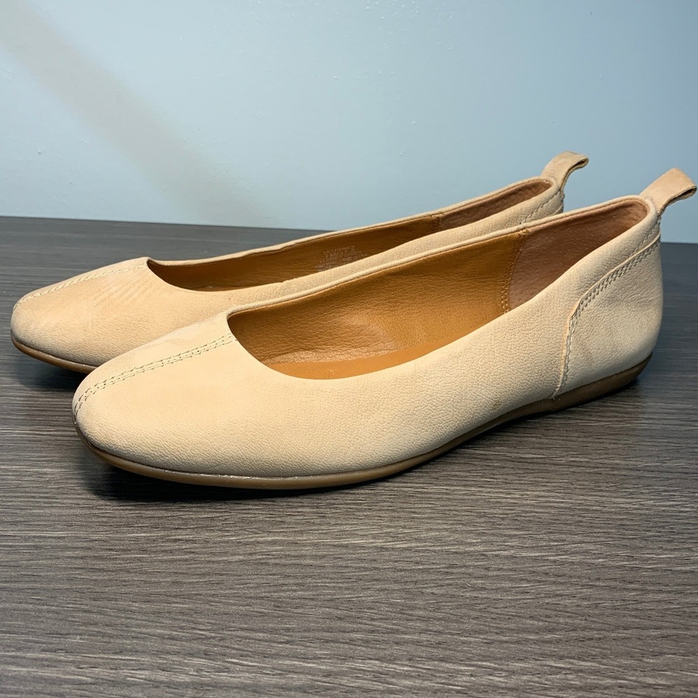 Lucky Brand Womens Ballet Flats Cream Beige Leather Round Toe Slip On Size 7M